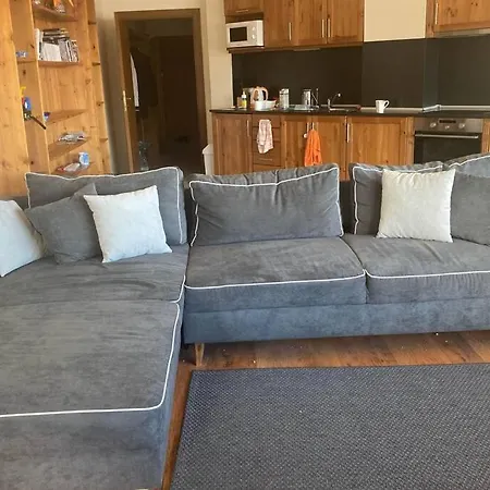 Apartment Large Gondola - Center, Neon