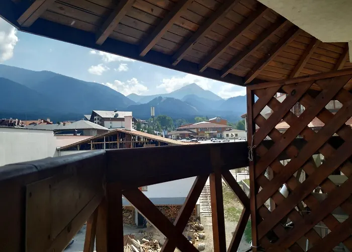 Large Gondola - Center, Neon