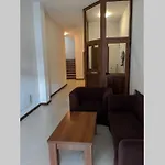 Large Gondola - Center, Neon Apartmán