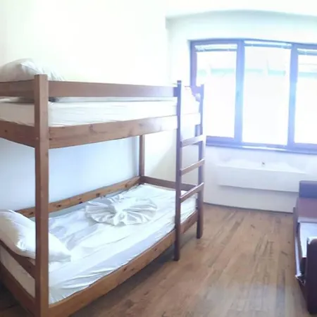 Large Gondola - Center, Neon 公寓 班斯科