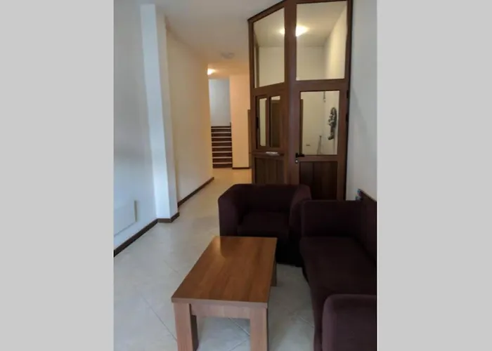 Large Gondola - Center, Neon Apartman