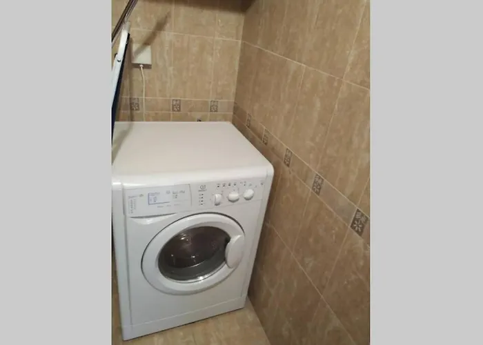 Large Gondola - Center, Neon *